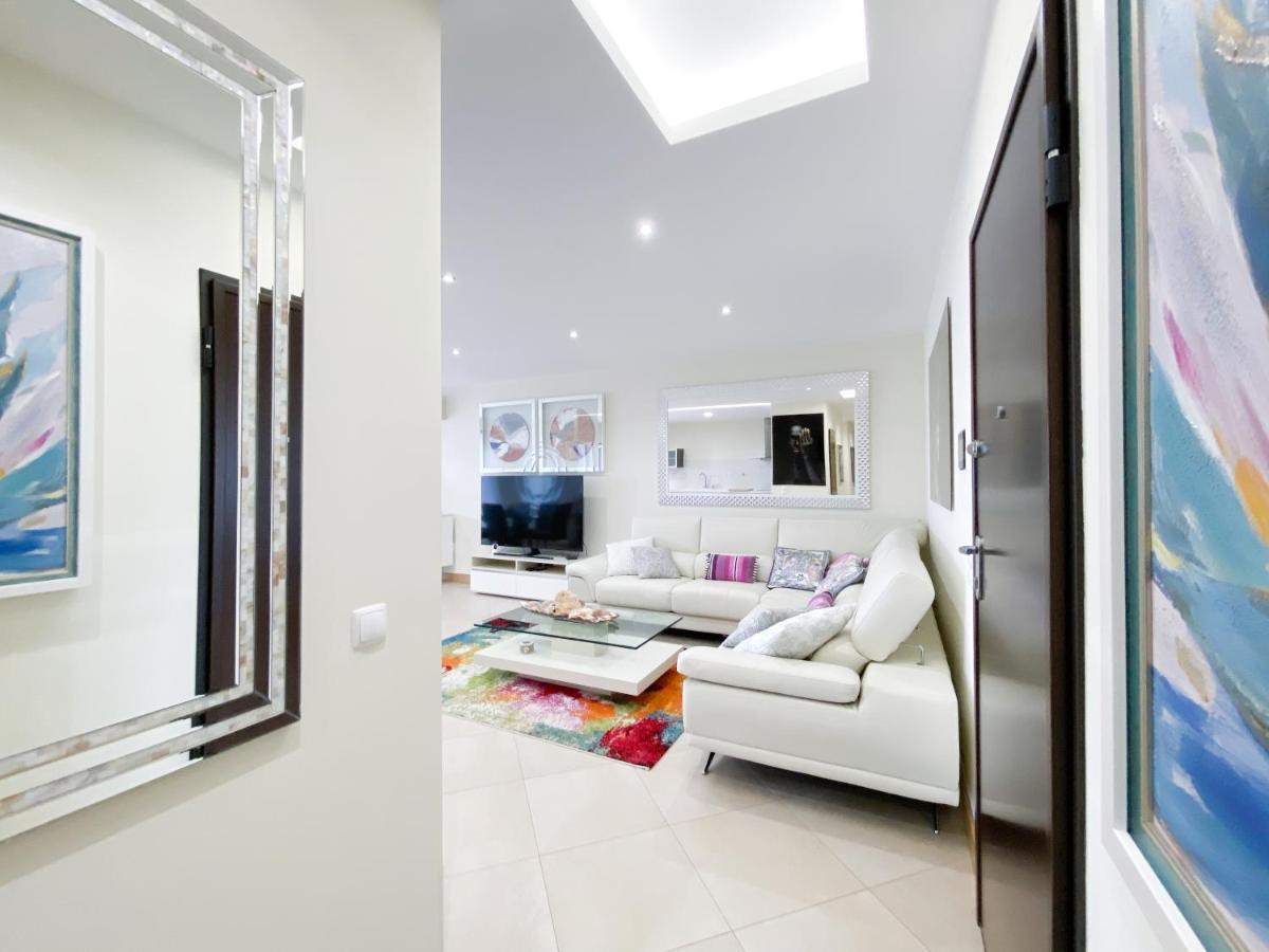 Luxury Condominium Apartment With Swimming Pool #1903 ลากอส ภายนอก รูปภาพ