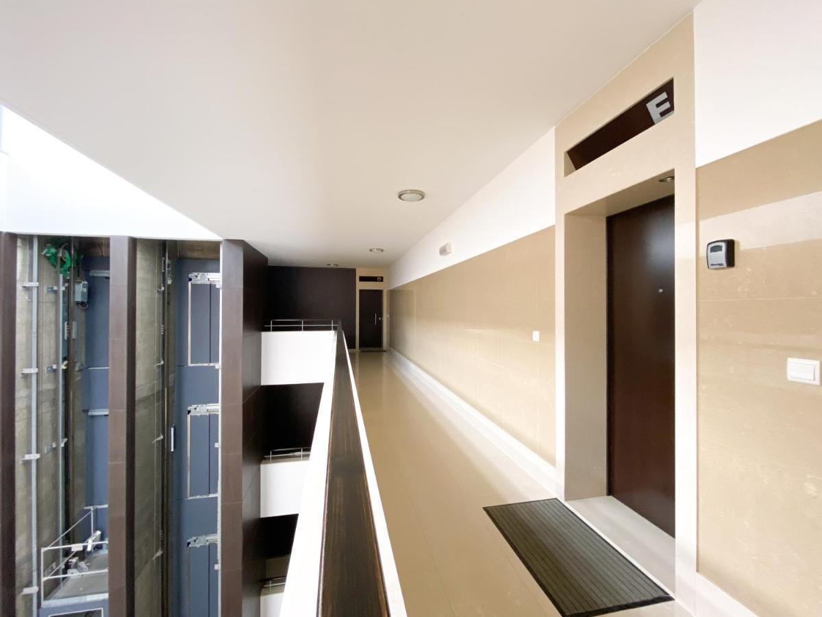 Luxury Condominium Apartment With Swimming Pool #1903 ลากอส ภายนอก รูปภาพ