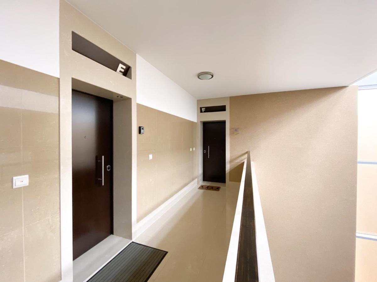 Luxury Condominium Apartment With Swimming Pool #1903 ลากอส ภายนอก รูปภาพ