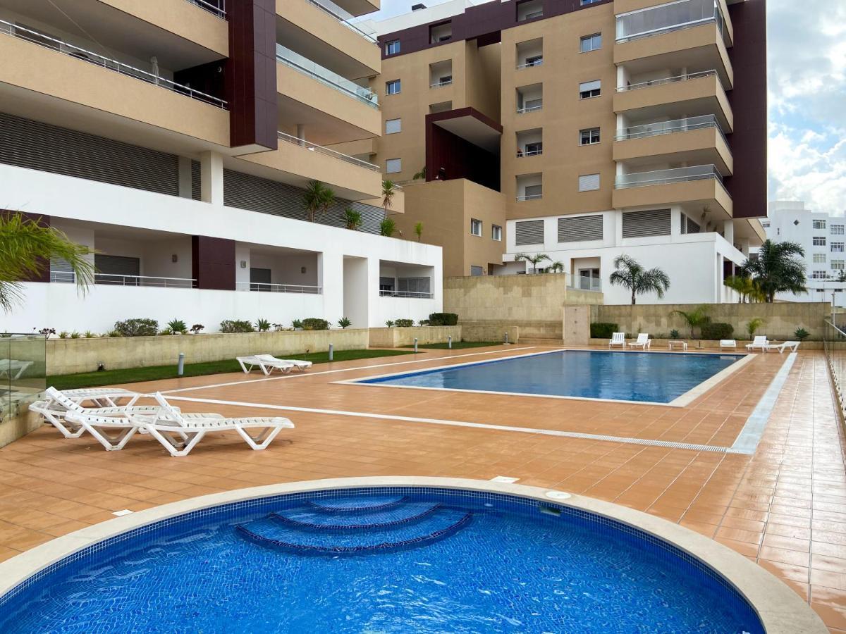 Luxury Condominium Apartment With Swimming Pool #1903 ลากอส ภายนอก รูปภาพ